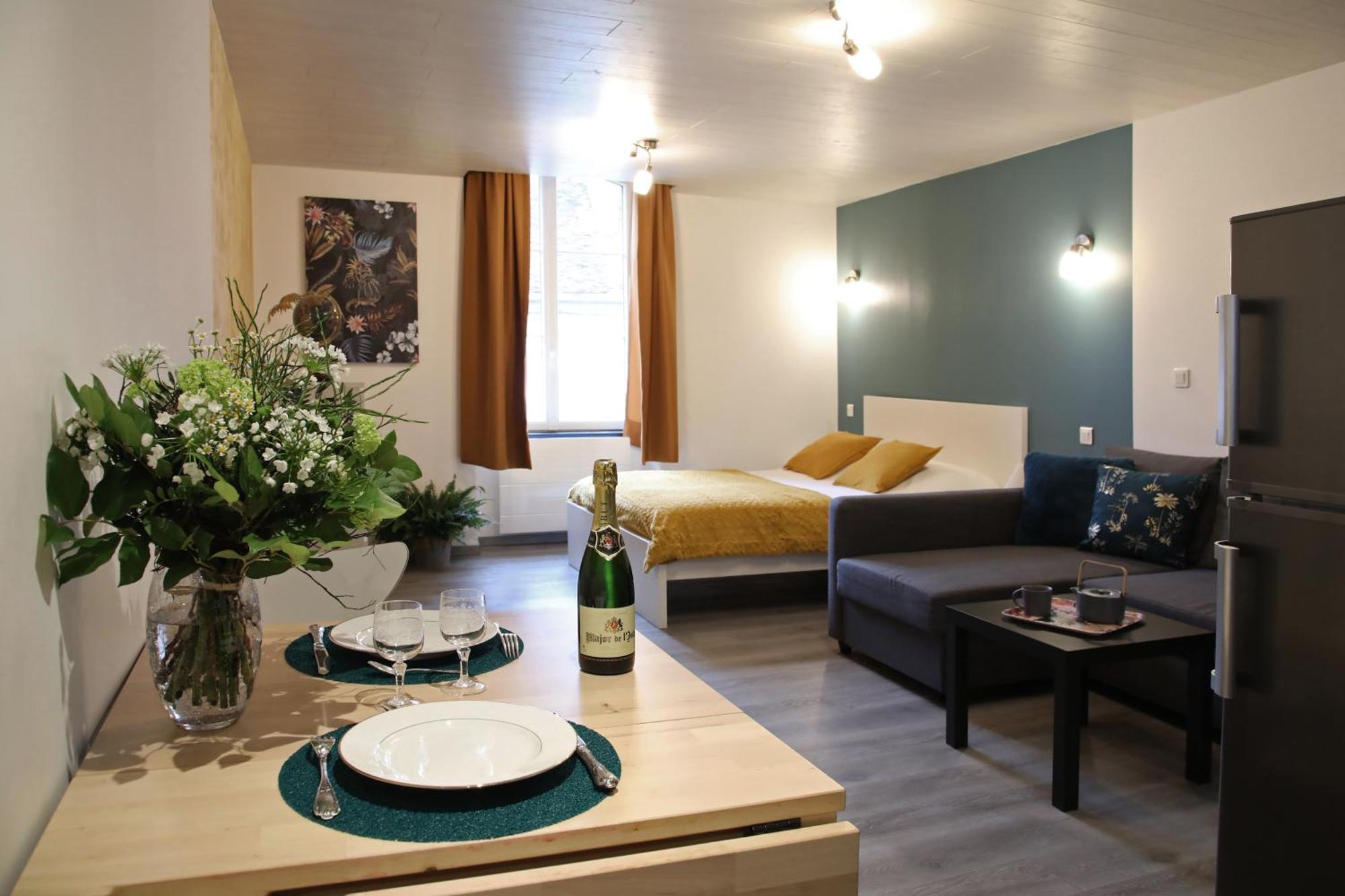 L'Atelier 57 - Votre Meuble Authentique ! Apartment Arbois Bagian luar foto