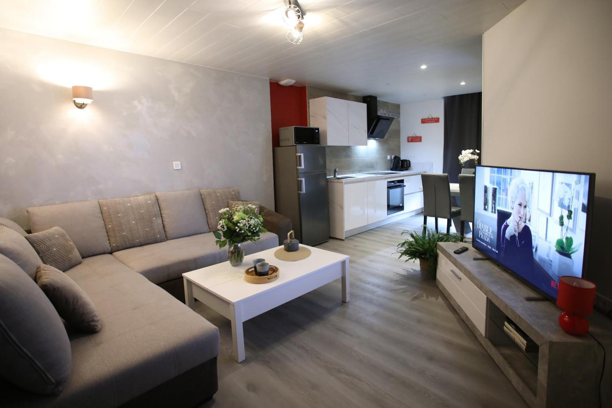 L'Atelier 57 - Votre Meuble Authentique ! Apartment Arbois Bagian luar foto